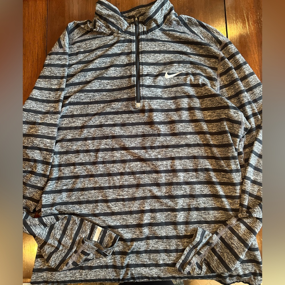 Nike Men’s dry fit half zip